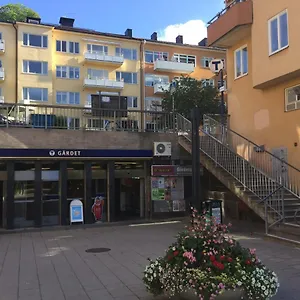 Apartment Central With Free Airport Pickup, Stockholm